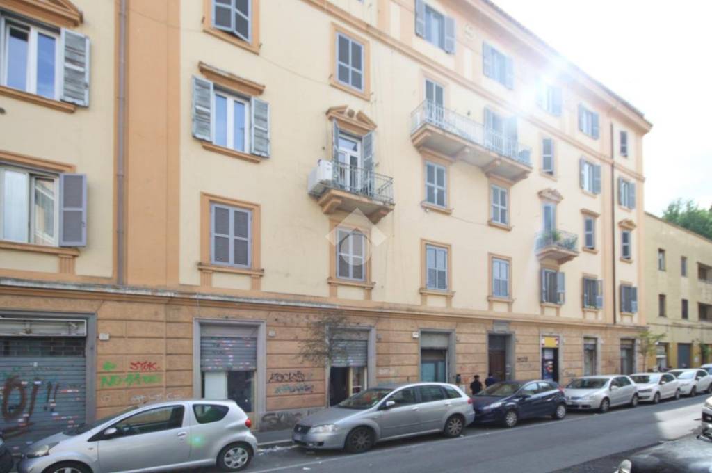 appartamento in vendita a Roma in zona Tuscolano