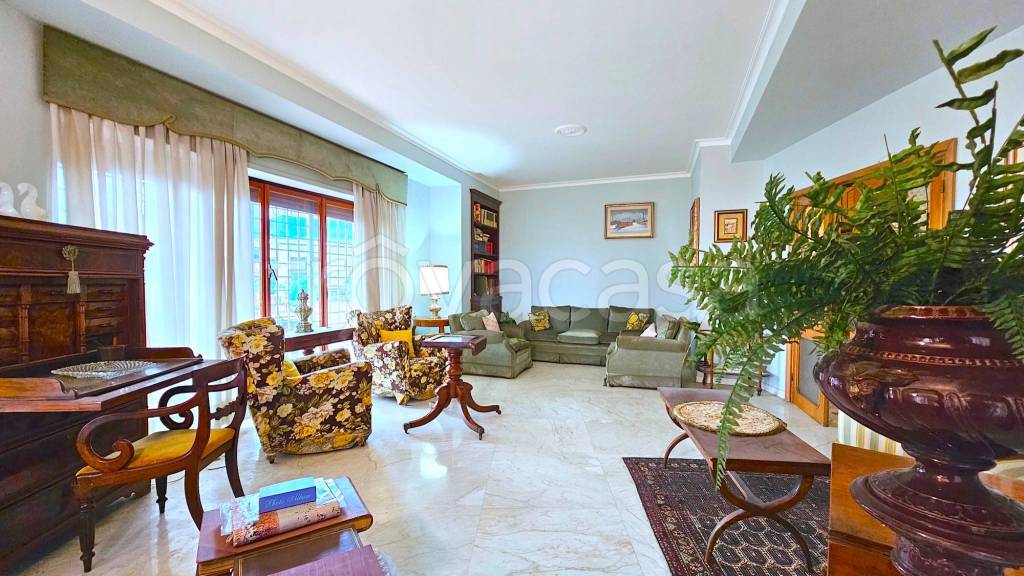 appartamento in vendita a Roma in zona Tor di Quinto