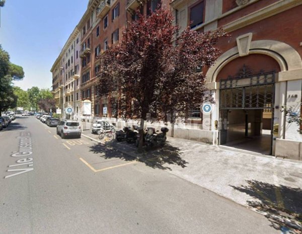 appartamento in vendita a Roma in zona Della Vittoria