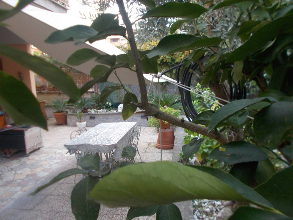 appartamento in vendita a Roma in zona Torre Maura