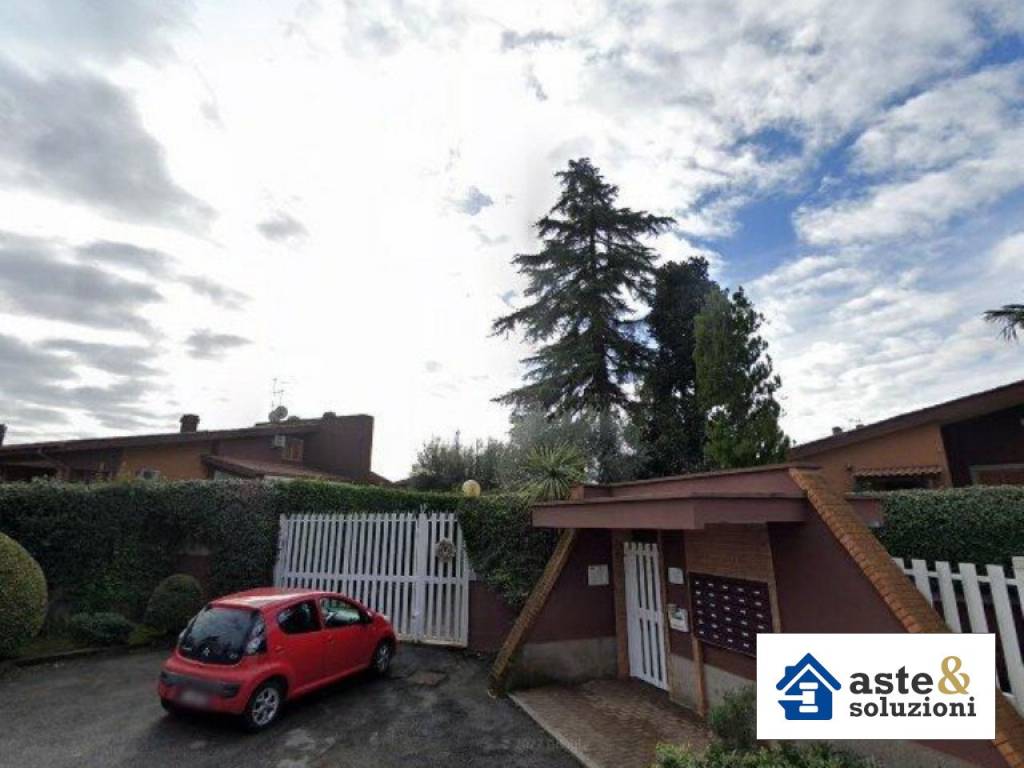 appartamento in vendita a Roma in zona Casal Morena
