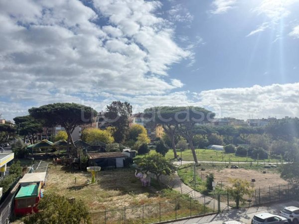 appartamento in vendita a Roma in zona Ostia