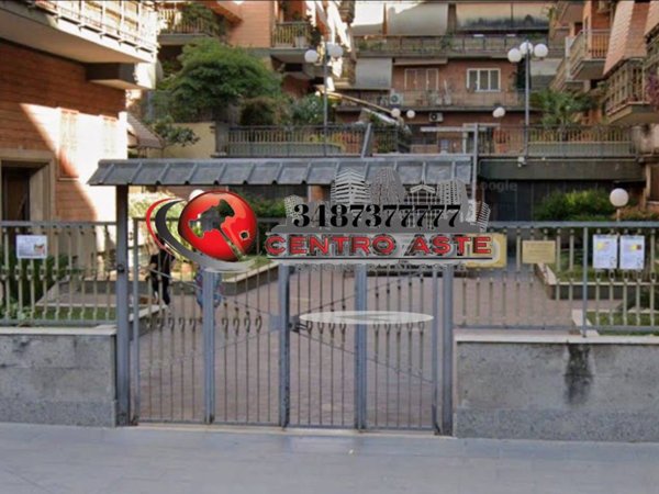 appartamento in vendita a Roma in zona Prenestino-Labicano