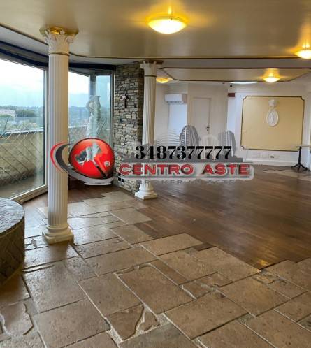 negozio in vendita a Roma in zona Tor di Quinto