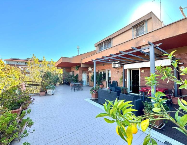 appartamento in vendita a Roma