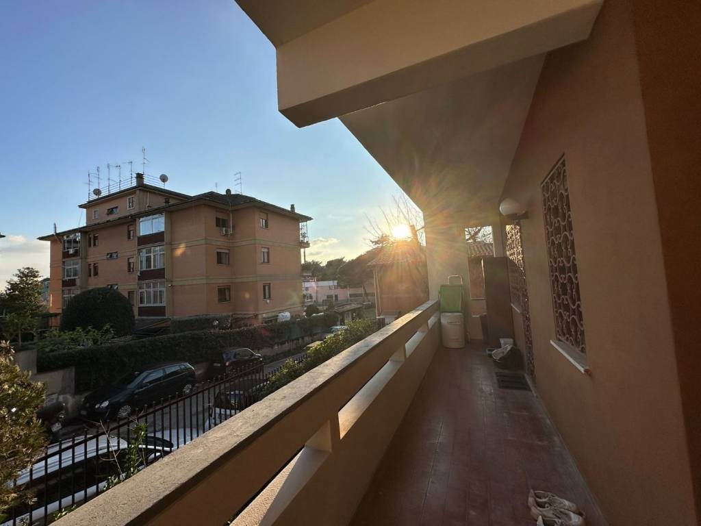 appartamento in vendita a Roma in zona Tor di Quinto