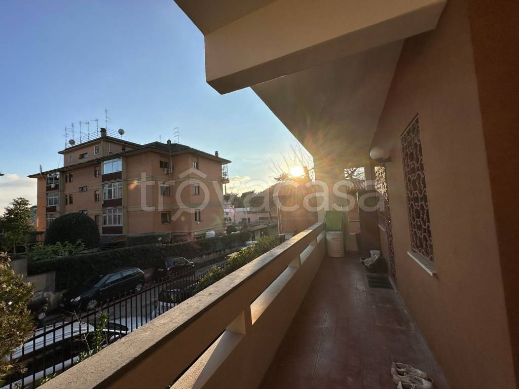 appartamento in vendita a Roma in zona Tor di Quinto