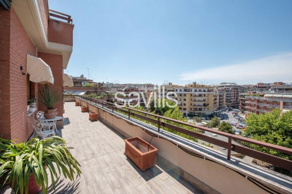 appartamento in vendita a Roma in zona Appio Latino