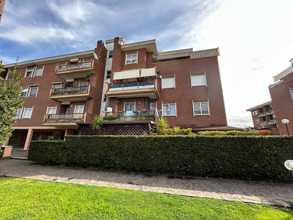 appartamento in vendita a Roma in zona Casalotti