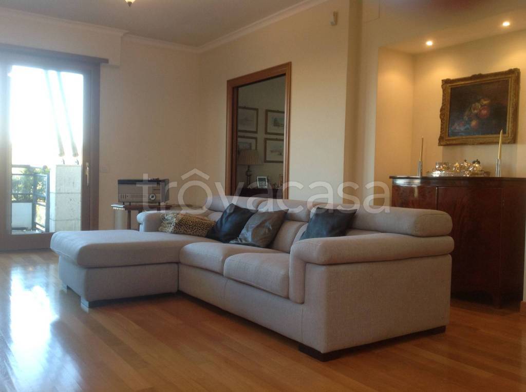 appartamento in vendita a Roma in zona Ostiense