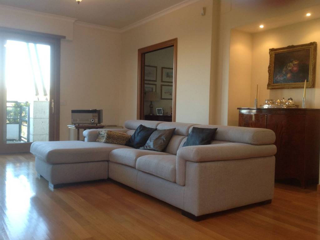appartamento in vendita a Roma in zona Ostiense
