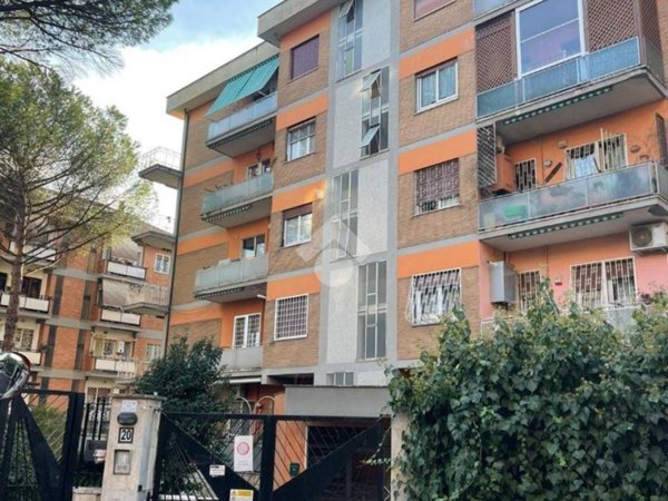 appartamento in vendita a Roma in zona Ardeatino