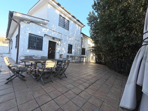casa indipendente in vendita a Roma in zona Magliana Vecchia