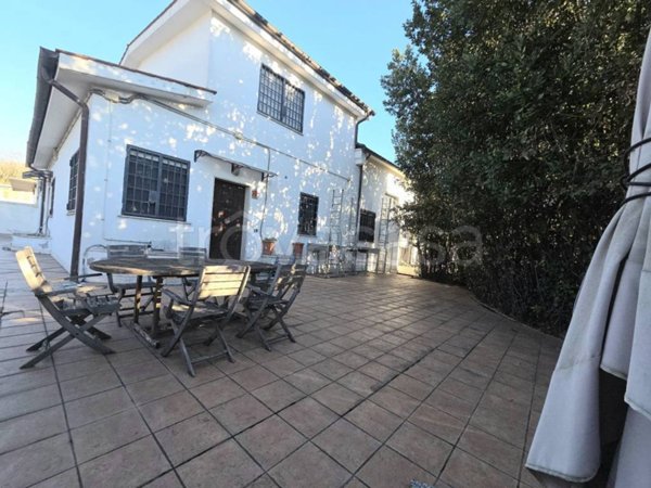 ufficio in vendita a Roma in zona Magliana Vecchia