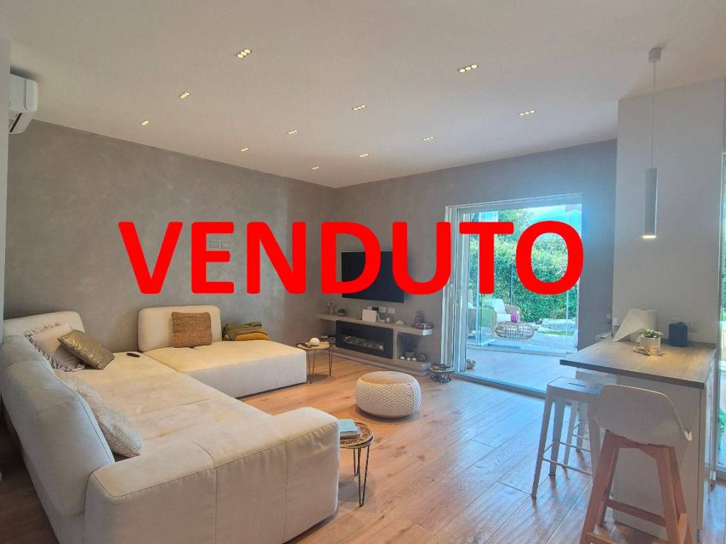 appartamento in vendita a Roma in zona Mezzocammino