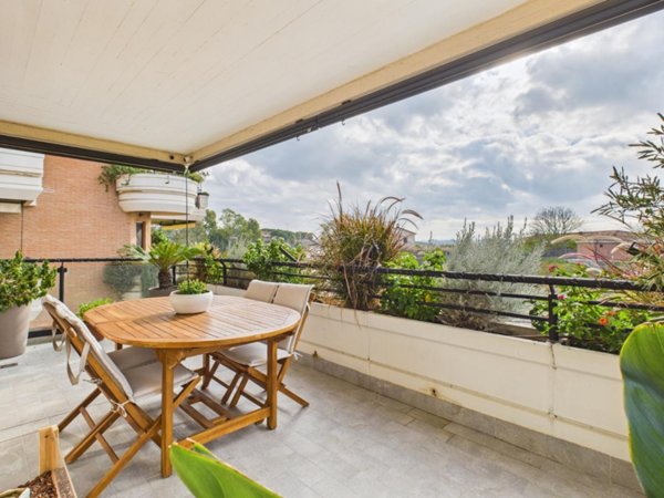 appartamento in vendita a Roma in zona Ostiense