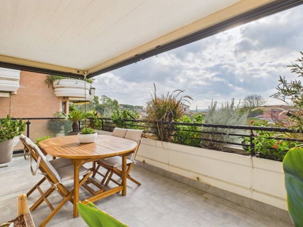 appartamento in vendita a Roma in zona Ostiense