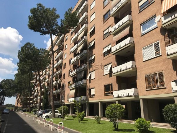 appartamento in vendita a Roma in zona Osteria del Curato