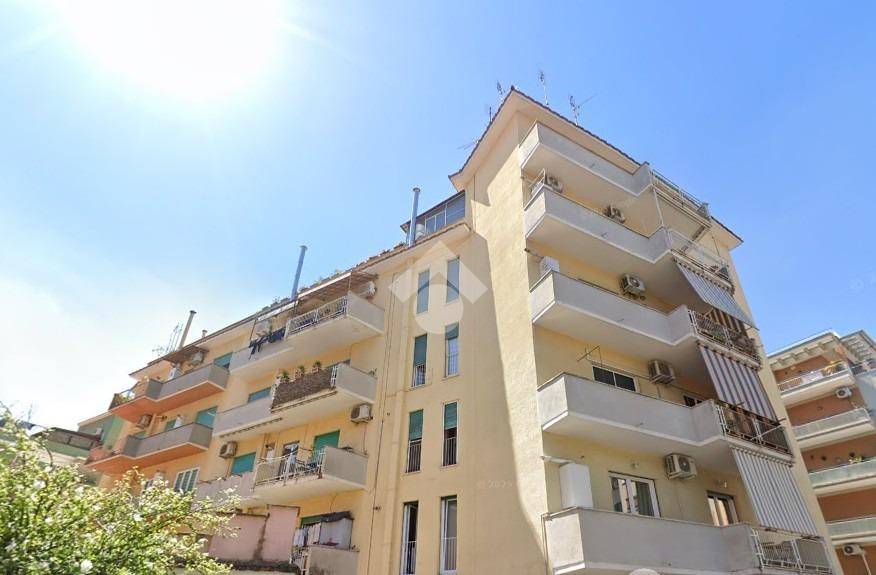 appartamento in vendita a Roma in zona Appio Latino