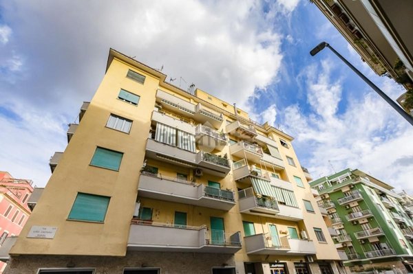 appartamento in vendita a Roma in zona Appio Latino