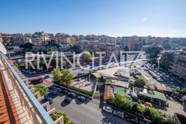 appartamento in vendita a Roma in zona Primavalle