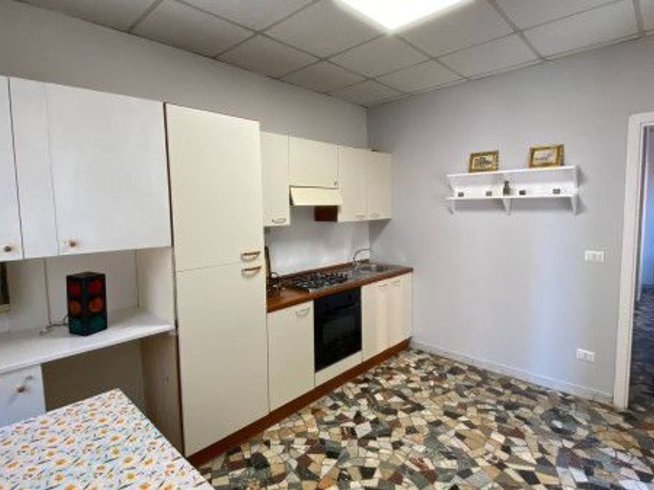 appartamento in vendita a Roma in zona Ardeatino