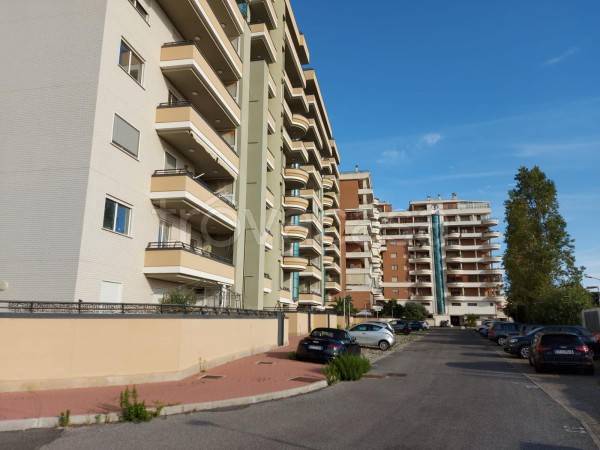 appartamento in vendita a Roma in zona Acilia