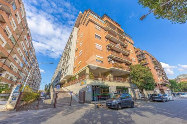 appartamento in vendita a Roma in zona Prenestino-Labicano