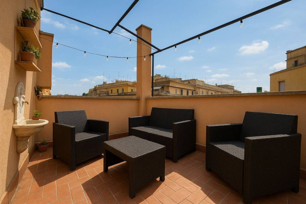 appartamento in vendita a Roma in zona Tuscolano