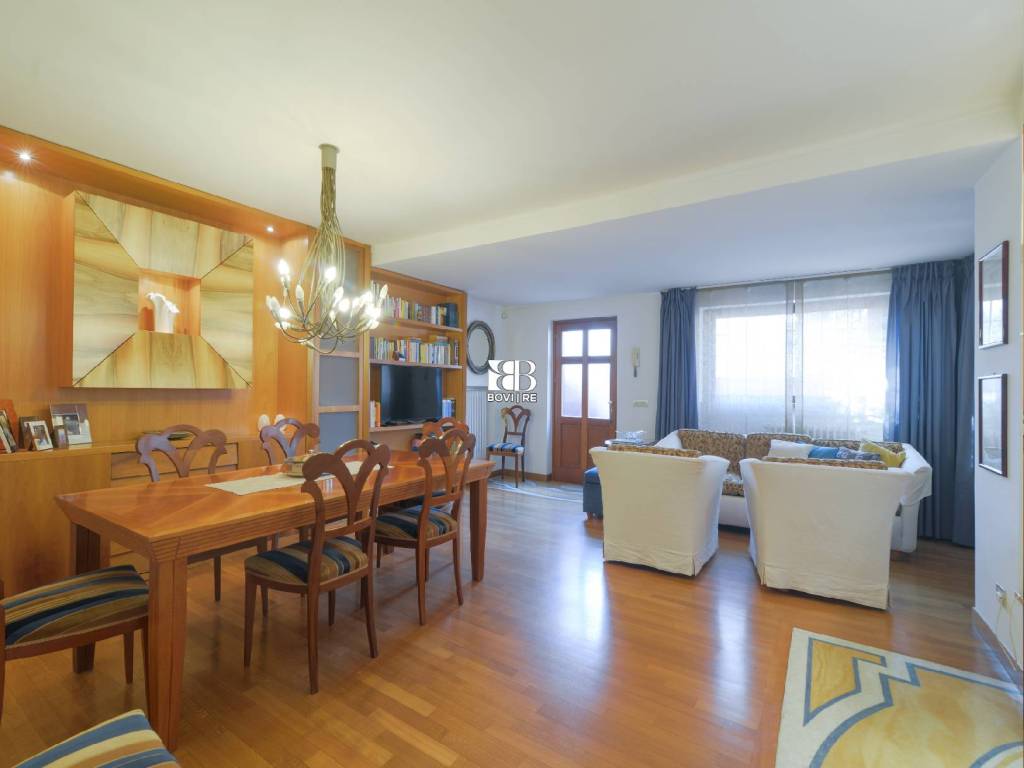 casa indipendente in vendita a Roma in zona EUR