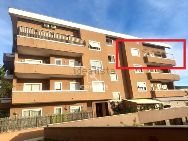 appartamento in vendita a Roma in zona Axa