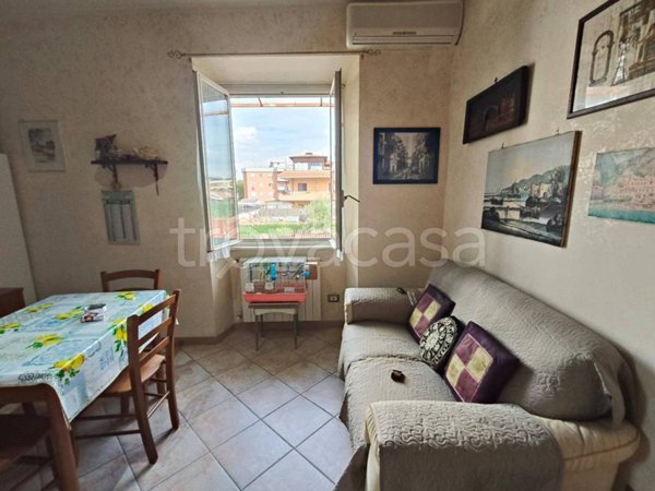 appartamento in vendita a Roma in zona Casal Morena