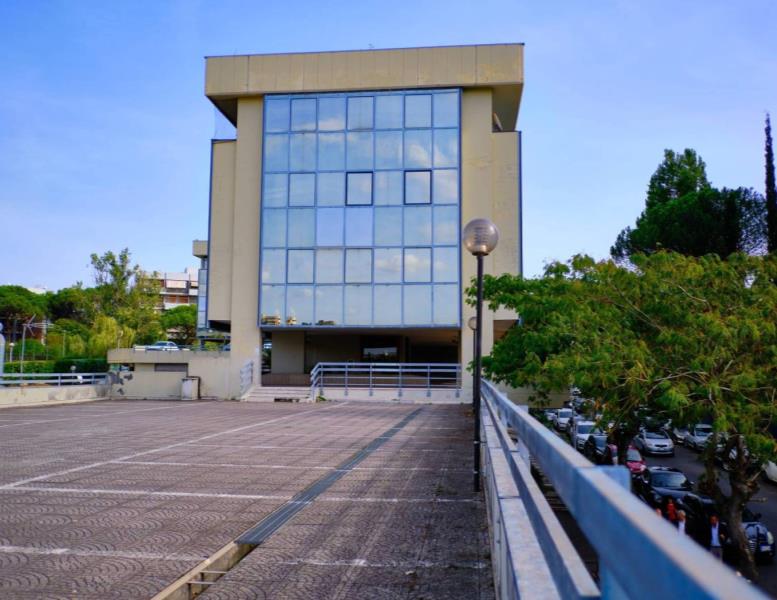 ufficio in vendita a Roma in zona Torrino