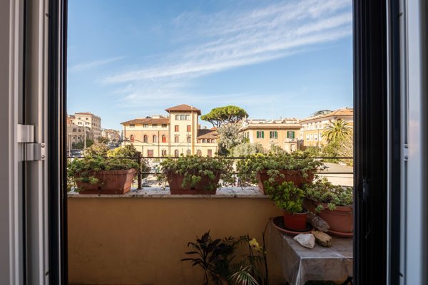 casa indipendente in vendita a Roma in zona Nomentano