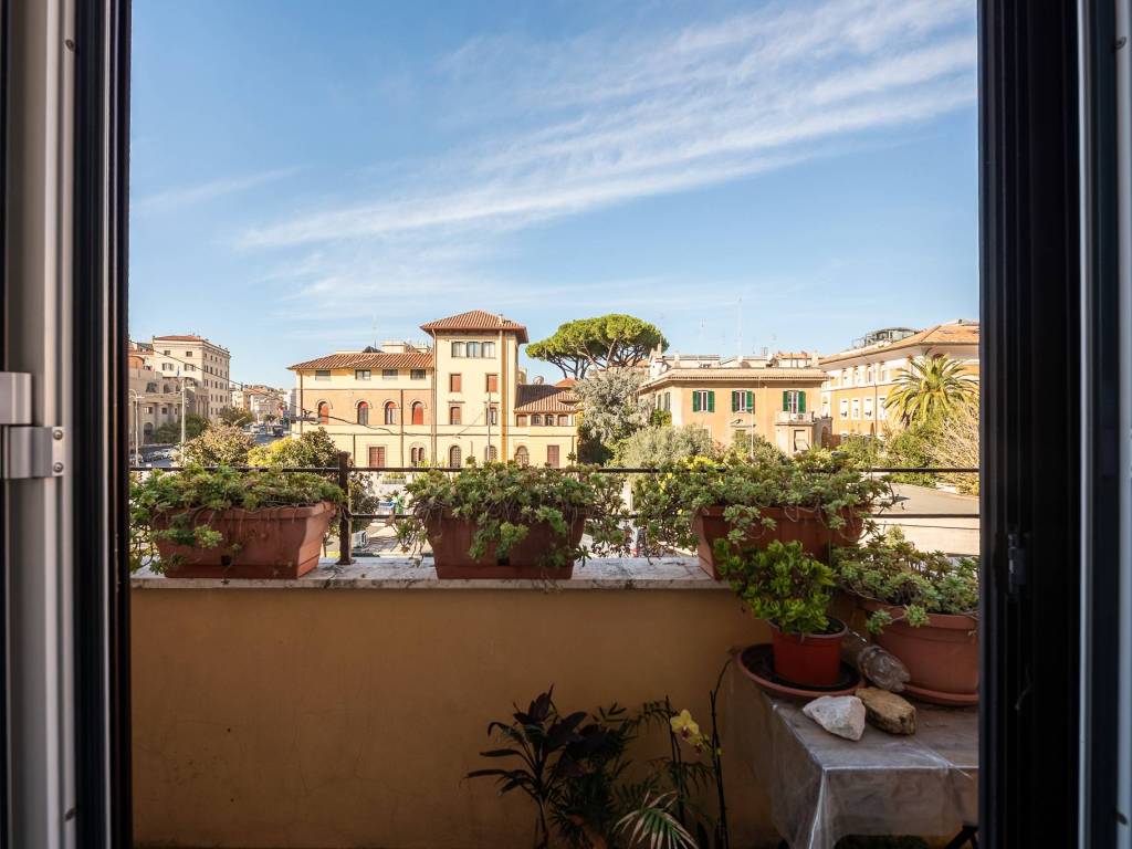 casa indipendente in vendita a Roma in zona Nomentano