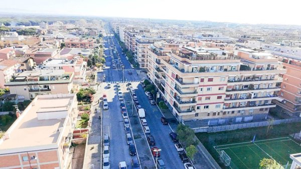 appartamento in vendita a Roma in zona Ostia