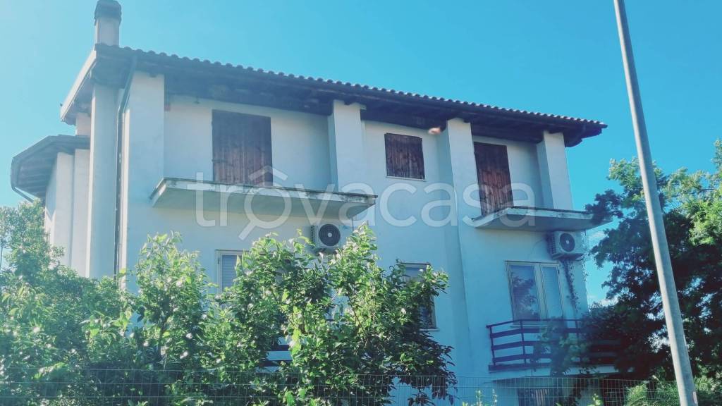 appartamento in vendita a Roma in zona Cesano