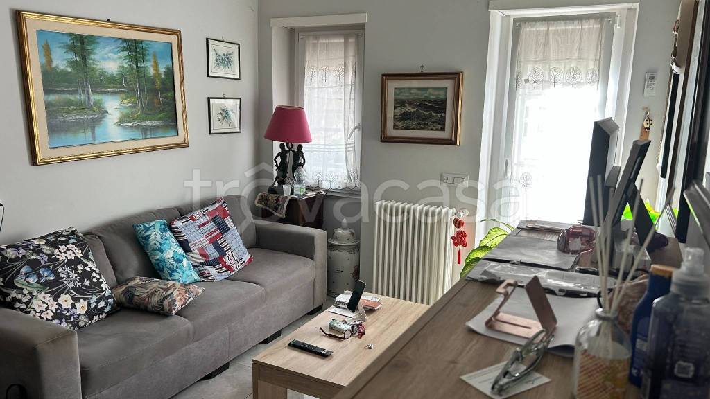 appartamento in vendita a Roma in zona Torre Angela