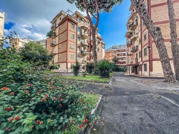 appartamento in vendita a Roma in zona Ostia