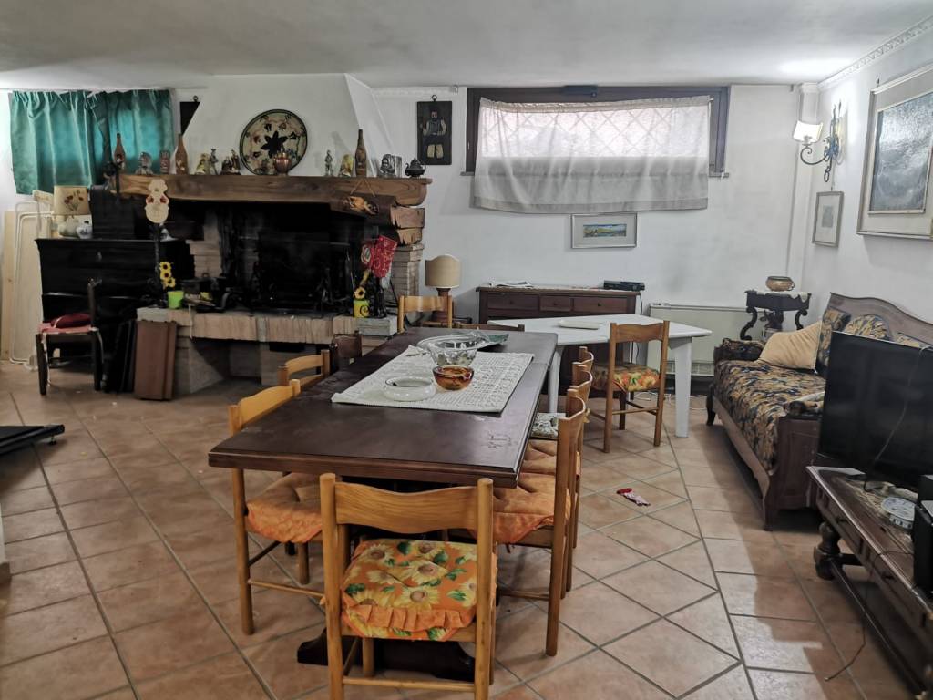 casa indipendente in vendita a Roma in zona Infernetto