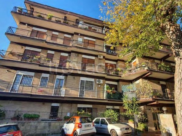 appartamento in vendita a Roma in zona Tor di Quinto
