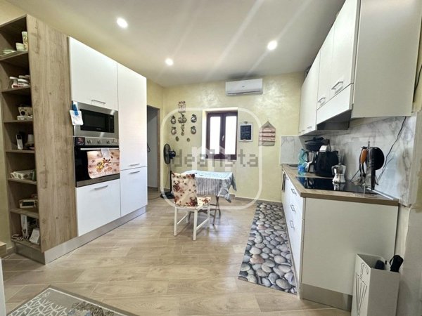 appartamento in vendita a Roma in zona Finocchio