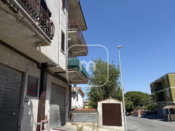 appartamento in vendita a Roma in zona Finocchio