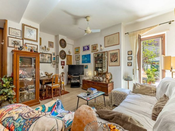 appartamento in vendita a Roma in zona Ardeatino