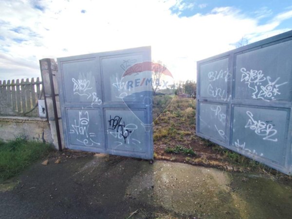 terreno agricolo in vendita a Roma in zona Piana del Sole