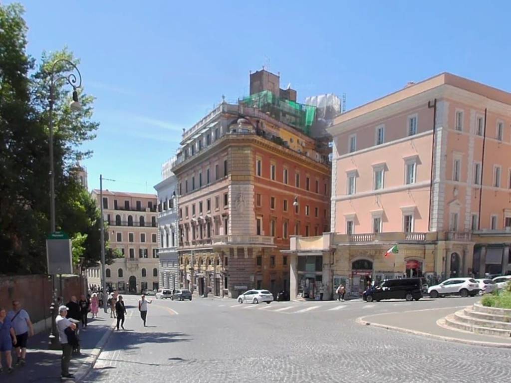 negozio in vendita a Roma in zona Centro Storico