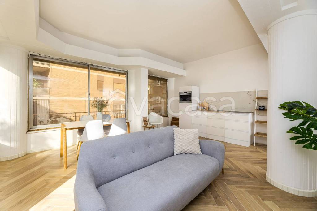 appartamento in vendita a Roma in zona Tor di Quinto