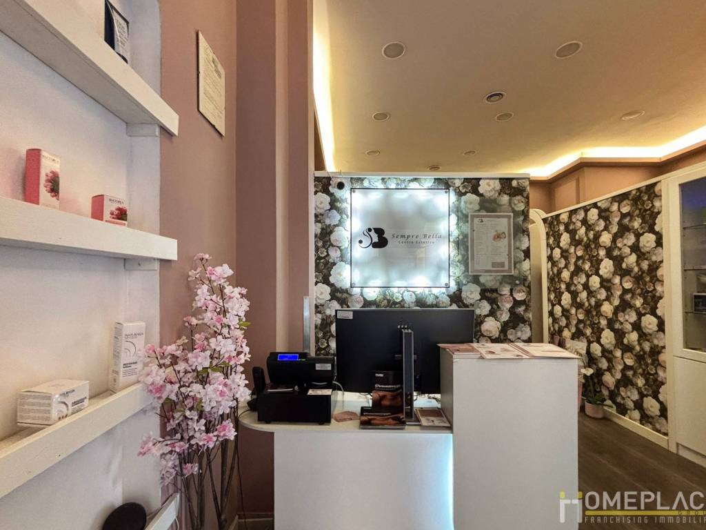 negozio in vendita a Roma in zona Prenestino-Labicano