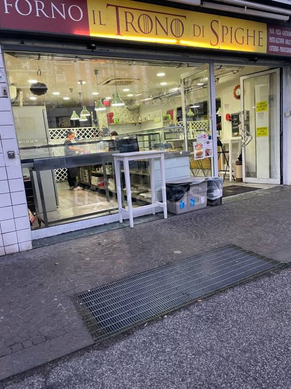 negozio in vendita a Roma in zona Collatino