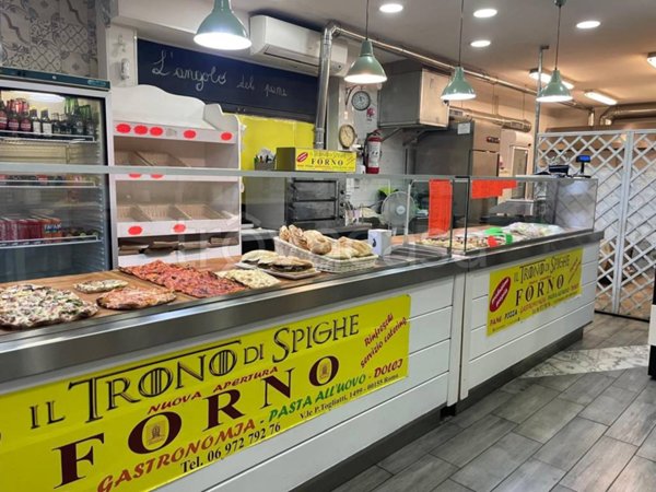 negozio in vendita a Roma in zona Collatino